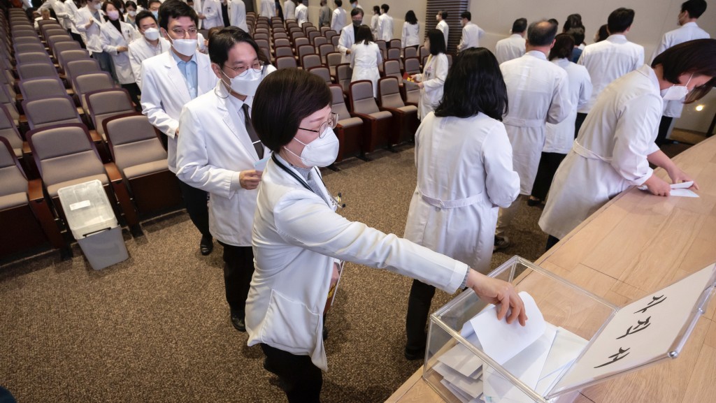 醫療體系危機：南韓醫學生註冊率創歷史新低