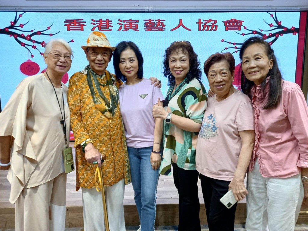 江圖重現銀幕風采，87歲演藝生涯璀璨無比！