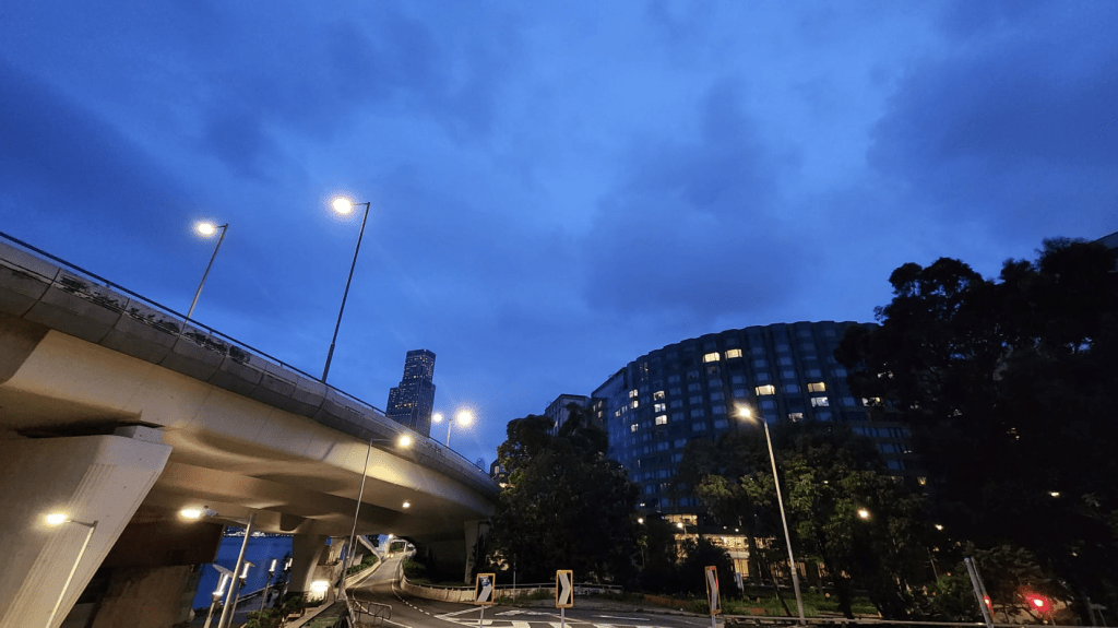 低壓區動態：驟雨雷暴來襲，本港天氣變幻莫測