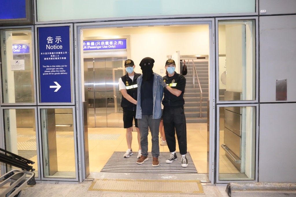 香港國際機場毒品走私案破獲，海關逮捕三名嫌疑人