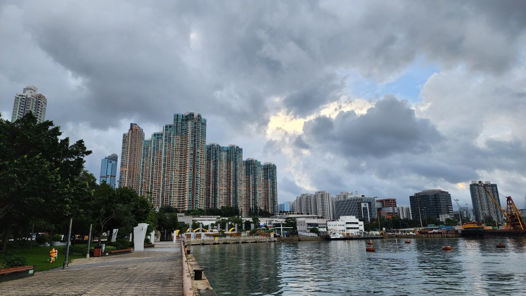 天氣變幻無常，颱風影響廣東沿岸