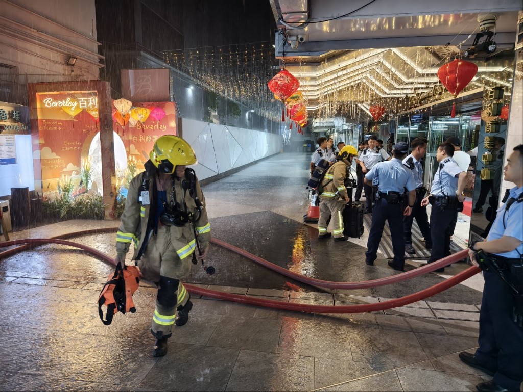 尖沙咀樓上風水店火警 驚險救援無人受傷