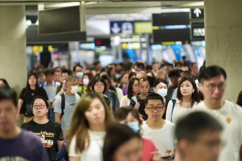 颱風摩羯逐漸遠離 本港市民滿意天文台安排