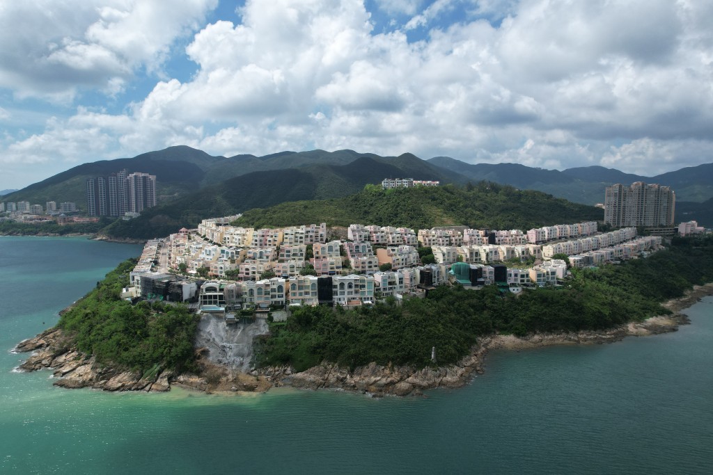 颱風襲港「摩羯」下的紅山半島：風雨中見修繕與崩塌